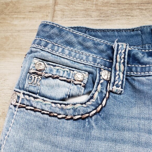 Miss Me Capri Jeans Women's Mid Rise Chunky Metallic Seams Light Wash 27 - Picture 6 of 12